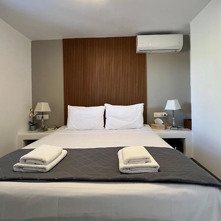 Miramare Suites Mykonos Merchia Beach Bagian luar foto
